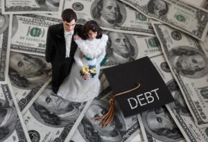 Вечерен виц: Какво правят младоженците в първата брачна нощ? 