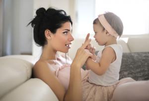 Станете логопед: 5 начина да помогнете на детето да говори правилно