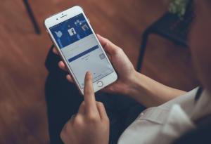 Facebook стартира нова функция за управление на коментарите