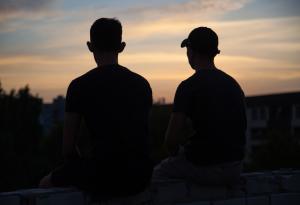 Виц: Как си, приятелю?