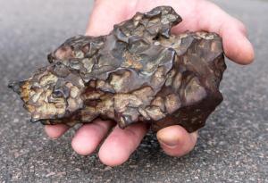 Астрономи проследиха произхода на метеоритите, които са удряли Земята