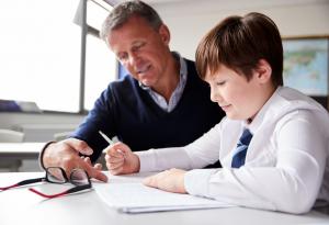 Вечерен виц: В едната ръка имам 5 бутилки, а в другата - 6. Какво имам тогава? 