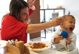 Родители, не ходете с малки деца на ресторант!
