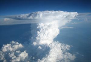 Историята на мъжа, който се „заклещва“ в облак в продължение на 40 ужасяващи минути
