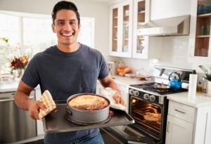 За да привлечете вниманието на жените, научете се да правите торта