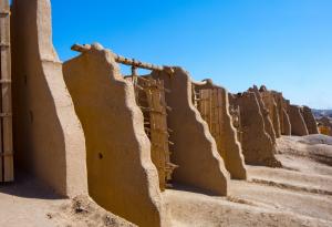 Вятърните мелници в Нащифан, построени преди повече от 1000 години от древните перси, работят и днес