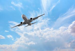 Самолетите издържат на удар от светкавица: 11 факта за пътуването с тези машини