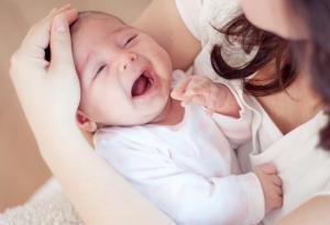 Кога бебето се нуждае спешно от вашето внимание