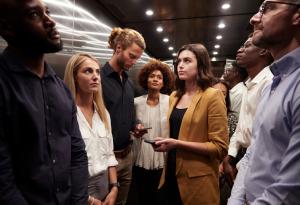 Шантавото поведение на хората в асансьора