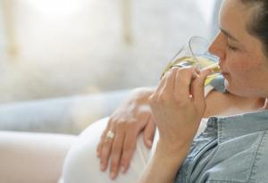 Полезен ли е билковият чай по време на бременност