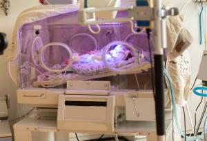Преждевременно родените бебета са по-уязвими към повтаряща се болка