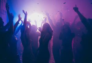 Виц: У врачанска дискотека