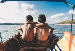 Петър Дънов: изгубиш ли приятел, губиш светлината и радостта си