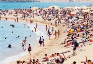 Виц: Семейна двойка на плажа