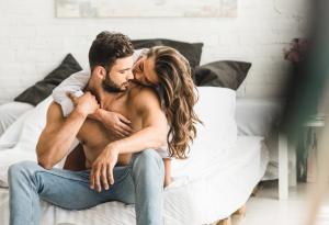 Защо мъжете имат повече интимни партньори от жените