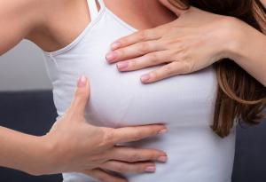 Седмица след седмица: Как се променят гърдите през бременността