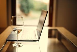 Изследователи обучиха алгоритъм да "опитва" вино