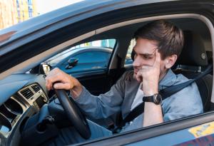 Виц: Кой кара колата?