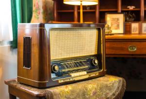 Виц: Какво е некадърен лекар?