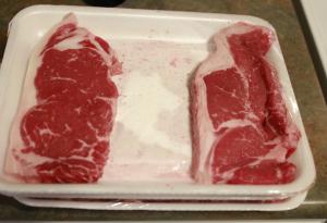 Червената течност в пакетираното месо не е кръв. Какво е тогава?