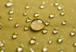 Учени създадоха хидрофобно покритие, което не се мокри с месеци