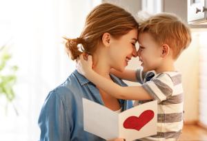 Виц: Мамо, ще си поиграеш ли с мен?