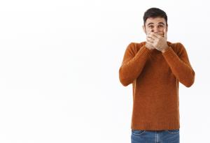 Защо се смеем в неподходящи моменти