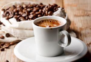 Учени: Кафето „заблуждава” биологичния ни часовник