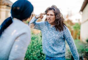 Виц: Как не те е срам, защо спа с мъжа ми?