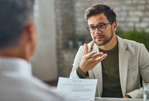 Виц: Защо искате да работите в нашата фирма?