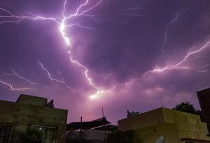 За 24 часа мълнии убиха 38 души в Индия