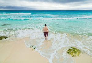 Виц: Детството си е отишло