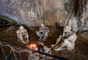 Изненадваща находка в пещерата Бачо Киро пренаписва историята на миграциите от Африка