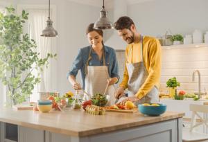 Виц: Скъпи, подай ми солта, лимона и текилата