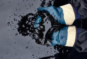 Откъде идва нефтът? Не, не е от динозаврите