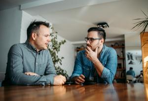 Виц: Жена ми прочете книгата "Как да пестим пари"