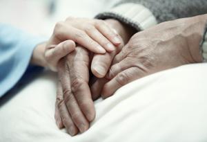 АП: 99% от смъртните случаи в САЩ от COVID-19 сега имат едно общо нещо