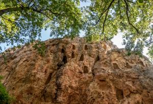 Глухите камъни: светилището, което крие още своите тайни