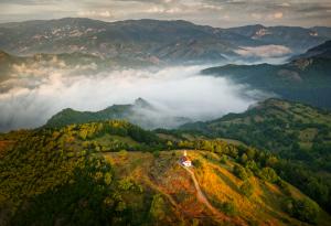 10 магични места в Родопите, които задължително трябва да посетите