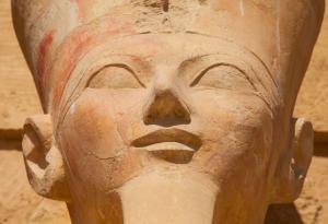 Защо е заличено наследството на Хатшепсут? Ново изследване оспорва старите теории