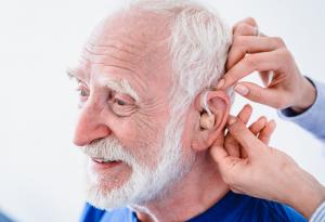 Виц: Новият слухов апарат