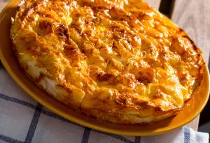 Виц: След сватбата:Скъпи, направих баница!