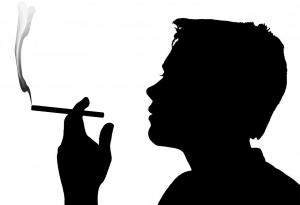 Тийнейджърът пуши: как да реагираме и какво да кажем