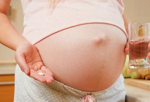 Парацетамол по време на бременност не е добра идея?