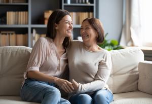 Виц: Дъще, какво не ти харесва в Петър? 