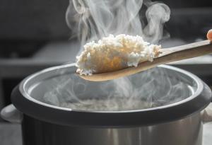 Трябва ли да миете ориза преди готвене? Ето какво казва науката по темата