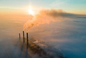 Въглеродният диоксид се увеличава с темпове, "несъвместими" с поставените цели за овладяване на глобалното затопляне