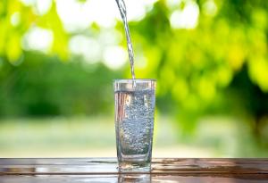 "Скритите" опасности от перфлуорните химикали в питейната вода