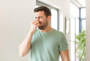 Виц: Гошо, какъв е тоя парфюм, бе?!