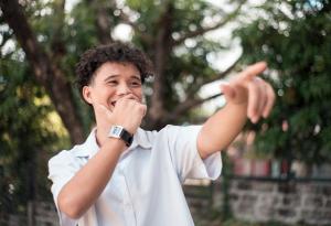 Виц: Разликата между обикновения и големия подмазвач